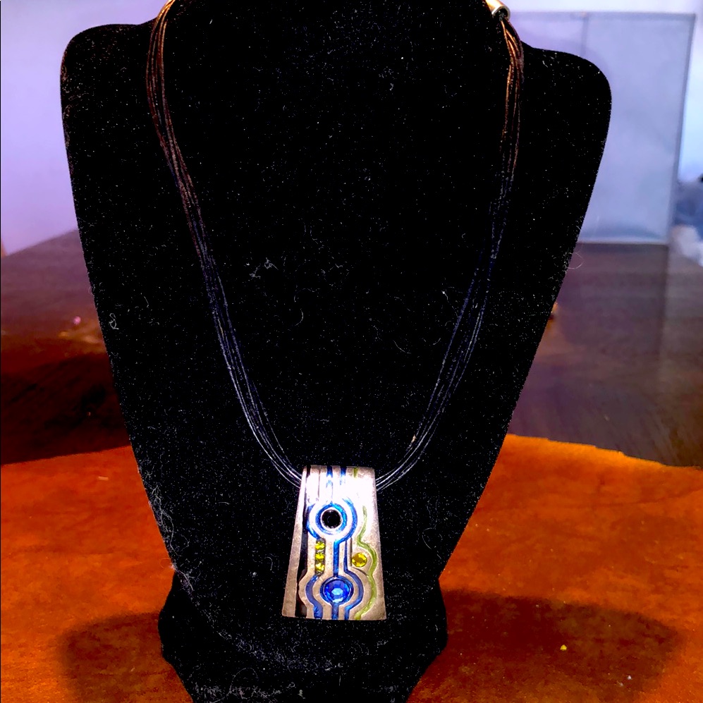 Vintage Blue And Silver Pendant Necklace 13$